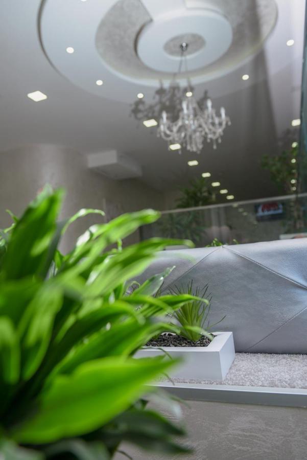 スタラ・パゾヴァ Sunny Hill Garden Bed & Breakfast エクステリア 写真